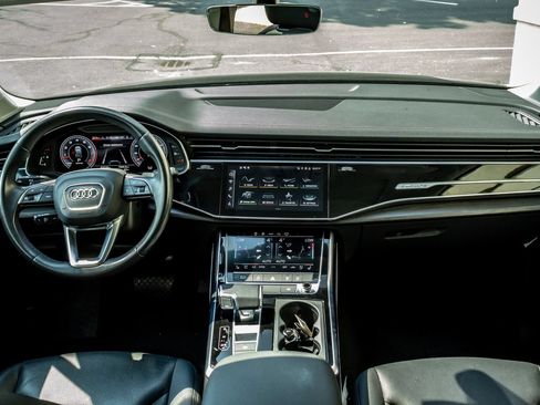 Used 2023 Audi Q7 3.0T Premium Plus w/ Premium Plus Package AWD/4WD image 16