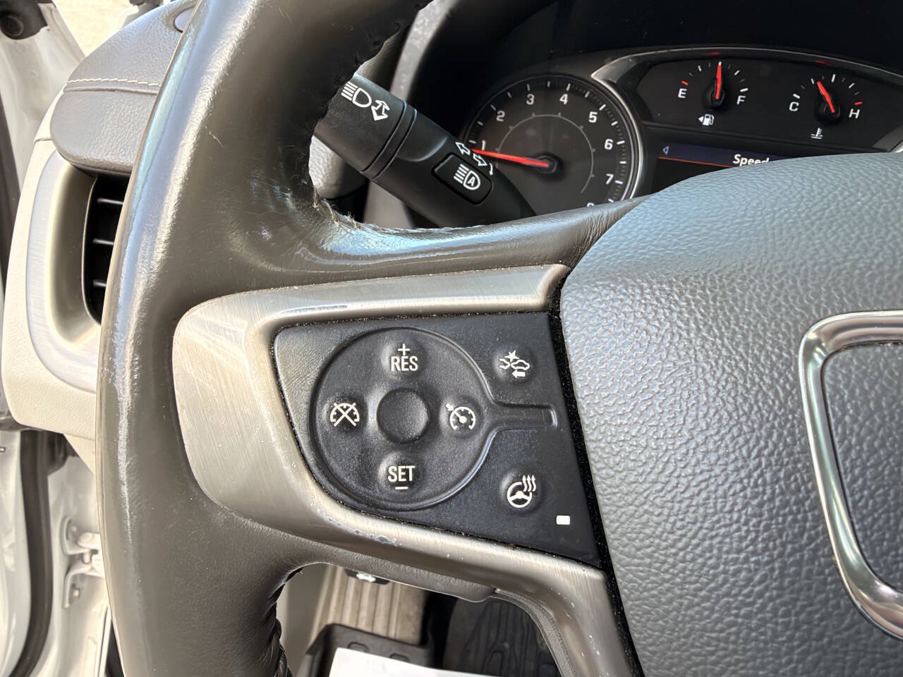 Used 2019 GMC Terrain Denali w/ Advanced Safety Package AWD/4WD image 14