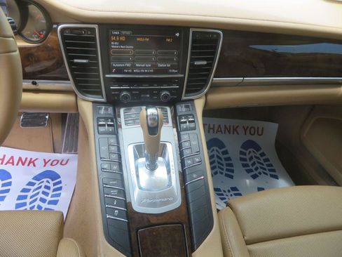 Used 2015 Porsche Panamera image 19