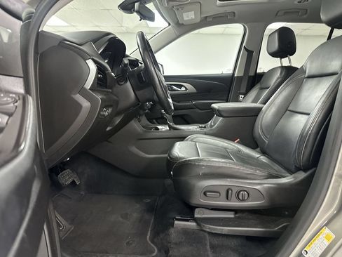 Used 2018 Chevrolet Traverse LT AWD/4WD image 10