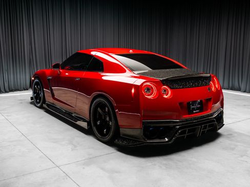 Used 2020 Nissan GT-R Premium w/ Premium Interior Package AWD/4WD image 40