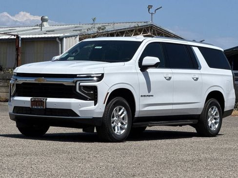 New 2026 Chevrolet Suburban LS AWD/4WD image 8