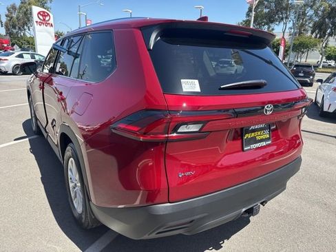 Certified 2026 Toyota Grand Highlander XLE FWD image 11