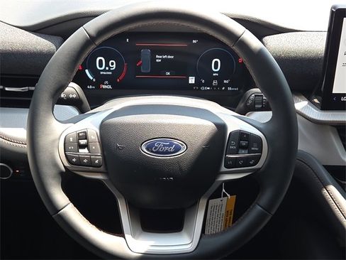 New 2025 Ford Explorer Active image 13