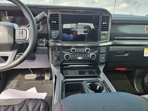 New 2026 Ford F250 Lariat w/ Black Appearance Package image 20