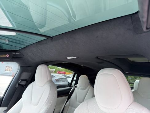 Used 2023 Tesla Model X AWD/4WD image 19