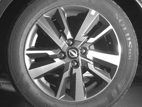 Used 2025 Nissan Versa SV FWD image 14