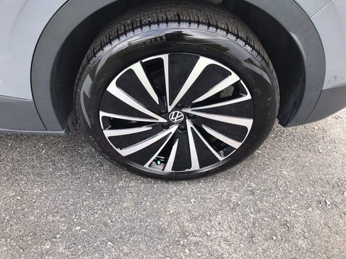 Used 2023 Volkswagen ID.4 Pro S Plus image 41