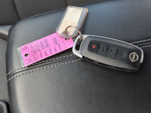 Used 2024 Nissan Sentra S FWD image 36