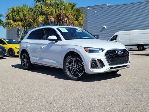 Certified 2024 Audi Q5 e Premium Plus image 33