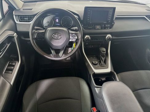 Certified 2021 Toyota RAV4 LE image 21