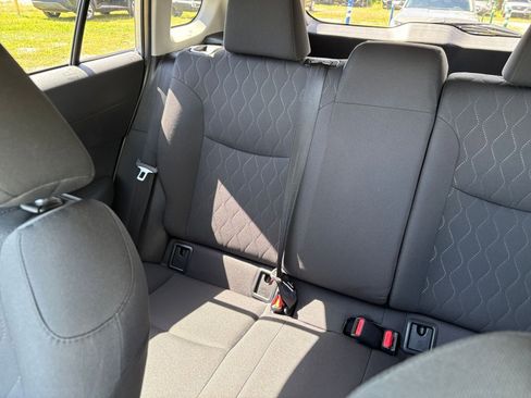 Used 2025 Toyota Corolla Cross LE image 39