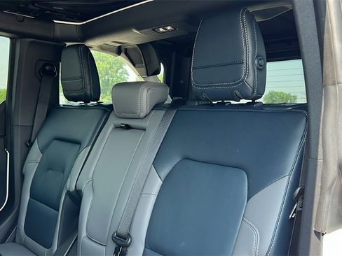 Used 2024 Ford Bronco Outer Banks image 30