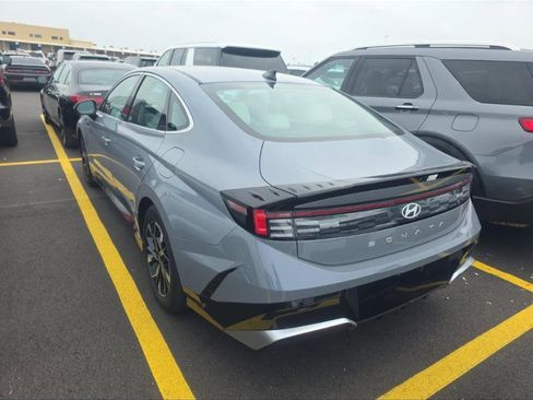 Used 2025 Hyundai Sonata SEL FWD image 11