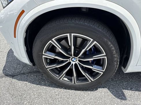 Used 2023 BMW X5 xDrive40i w/ Executive Package AWD/4WD image 8