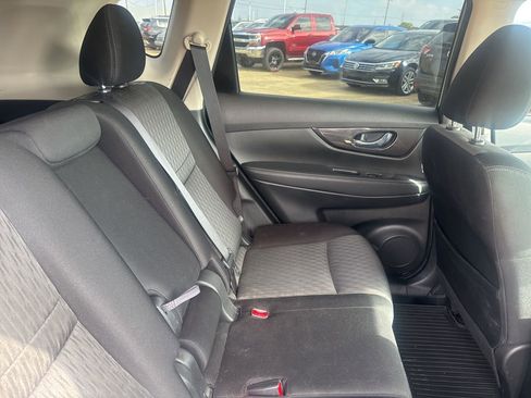 Used 2020 Nissan Rogue S w/ Special Edition Package image 33