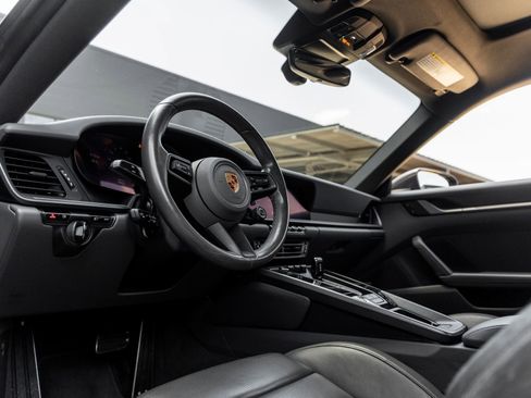 Certified 2020 Porsche 911 Carrera RWD image 4