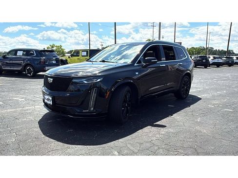 Used 2021 Cadillac XT6 Premium Luxury w/ LPO, ONYX Package AWD/4WD image 3
