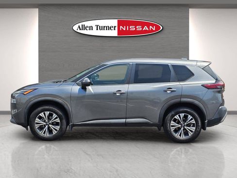 Used 2022 Nissan Rogue SV image 7