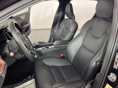 Used 2025 Volvo V60 B5 Cross Country Plus AWD/4WD image 19