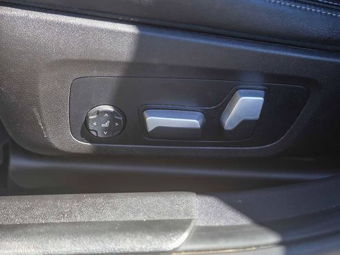 Certified 2023 BMW 330i 330i w/ Driving Assistance Package image 18