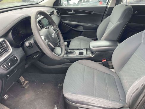 Used 2019 Kia Sorento LX AWD AWD image 5