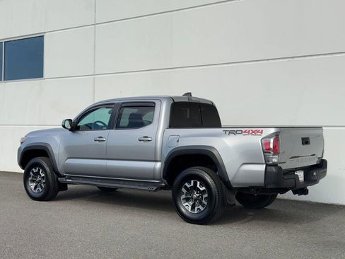Certified 2020 Toyota Tacoma TRD Off-Road AWD/4WD image 5