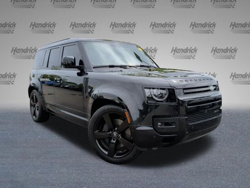 Used 2023 Land Rover Defender 110 X-Dynamic SE image 2