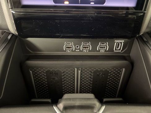 New 2026 RAM 1500 Laramie AWD/4WD image 24