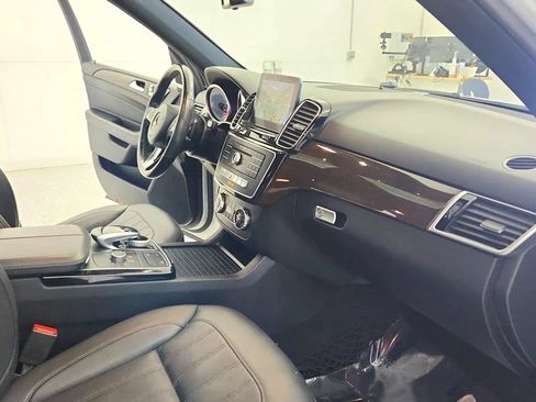 Used 2018 Mercedes-Benz GLE 350 4MATIC image 30