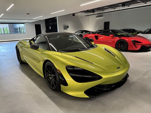 Used 2023 McLaren 720S Spider RWD image 5