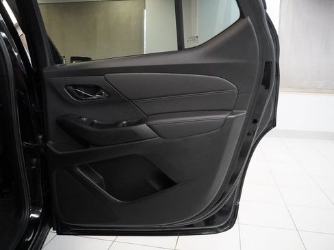 Certified 2023 Chevrolet Traverse RS w/ LPO, Floor Liner Package image 28