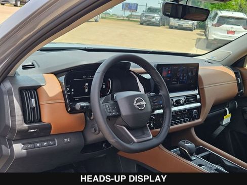 New 2026 Nissan Pathfinder Platinum image 13