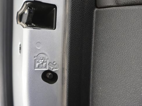 Used 2023 GMC Sierra 2500 SLE w/ SLE Convenience Package image 40