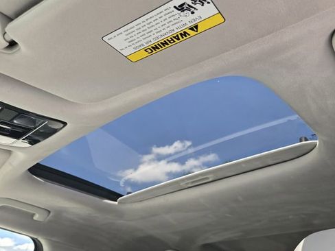 Used 2025 Hyundai Santa Fe Calligraphy image 17