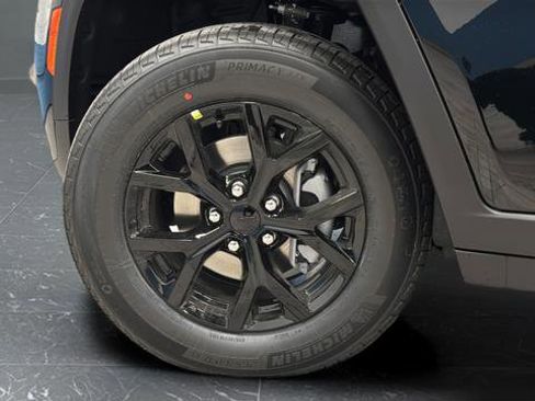 New 2026 Jeep Grand Cherokee Altitude AWD/4WD image 29