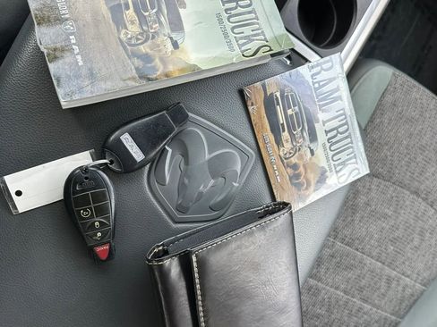 Used 2015 RAM 2500 Big Horn image 28