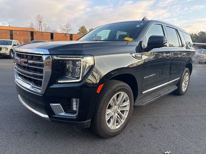 Used 2024 GMC Yukon SLT w/ SLT Luxury Package