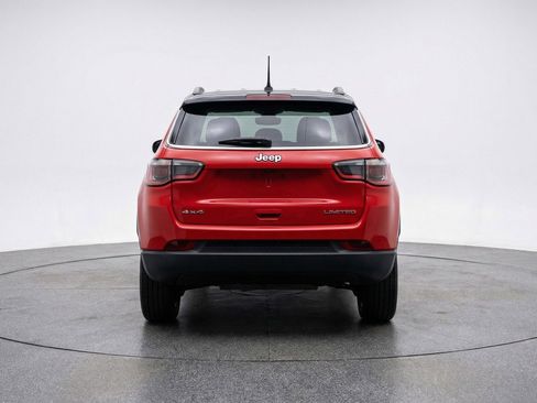 Used 2025 Jeep Compass Limited image 7