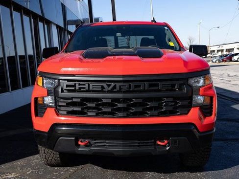 Used 2023 Chevrolet Silverado 1500 Custom Trail Boss w/ LPO, Dark Essentials Package AWD/4WD image 4