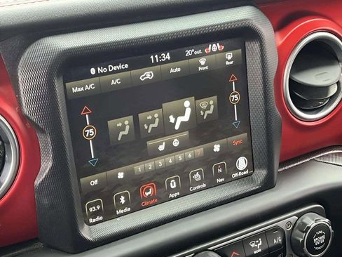 Used 2019 Jeep Wrangler Rubicon w/ Uconnect 4C Nav & Sound Group image 28