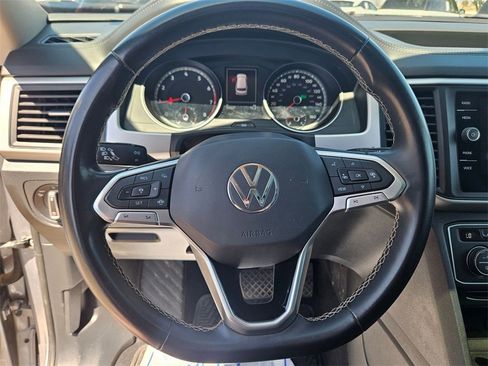 Used 2021 Volkswagen Atlas SE w/ Panoramic Sunroof Package image 16