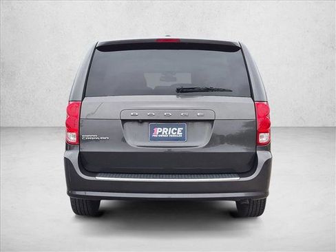 Used 2020 Dodge Grand Caravan SE FWD image 6