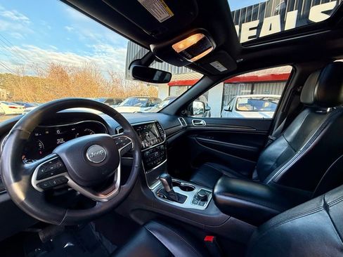Used 2019 Jeep Grand Cherokee Limited image 15