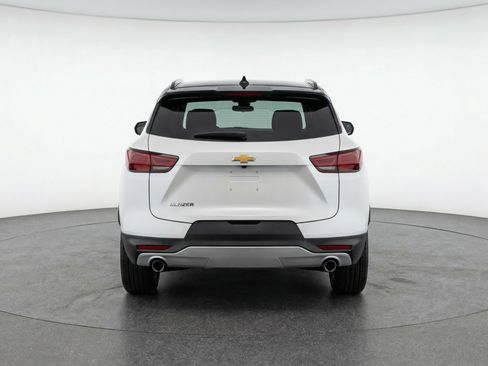Used 2025 Chevrolet Blazer LT FWD image 7