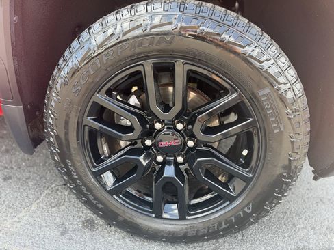 Used 2022 GMC Sierra 1500 Elevation AWD/4WD image 10