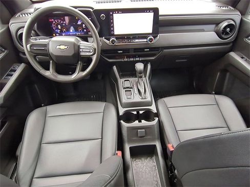 Certified 2024 Chevrolet Colorado W/T image 21