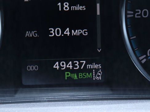 Used 2017 Toyota RAV4 Limited w/ Advanced Technology Package AWD/4WD image 20
