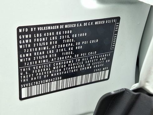 Used 2025 Volkswagen Taos SE FWD image 27
