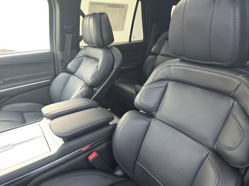 New 2026 Lincoln Navigator Reserve w/ Jet Appearance Package image 17